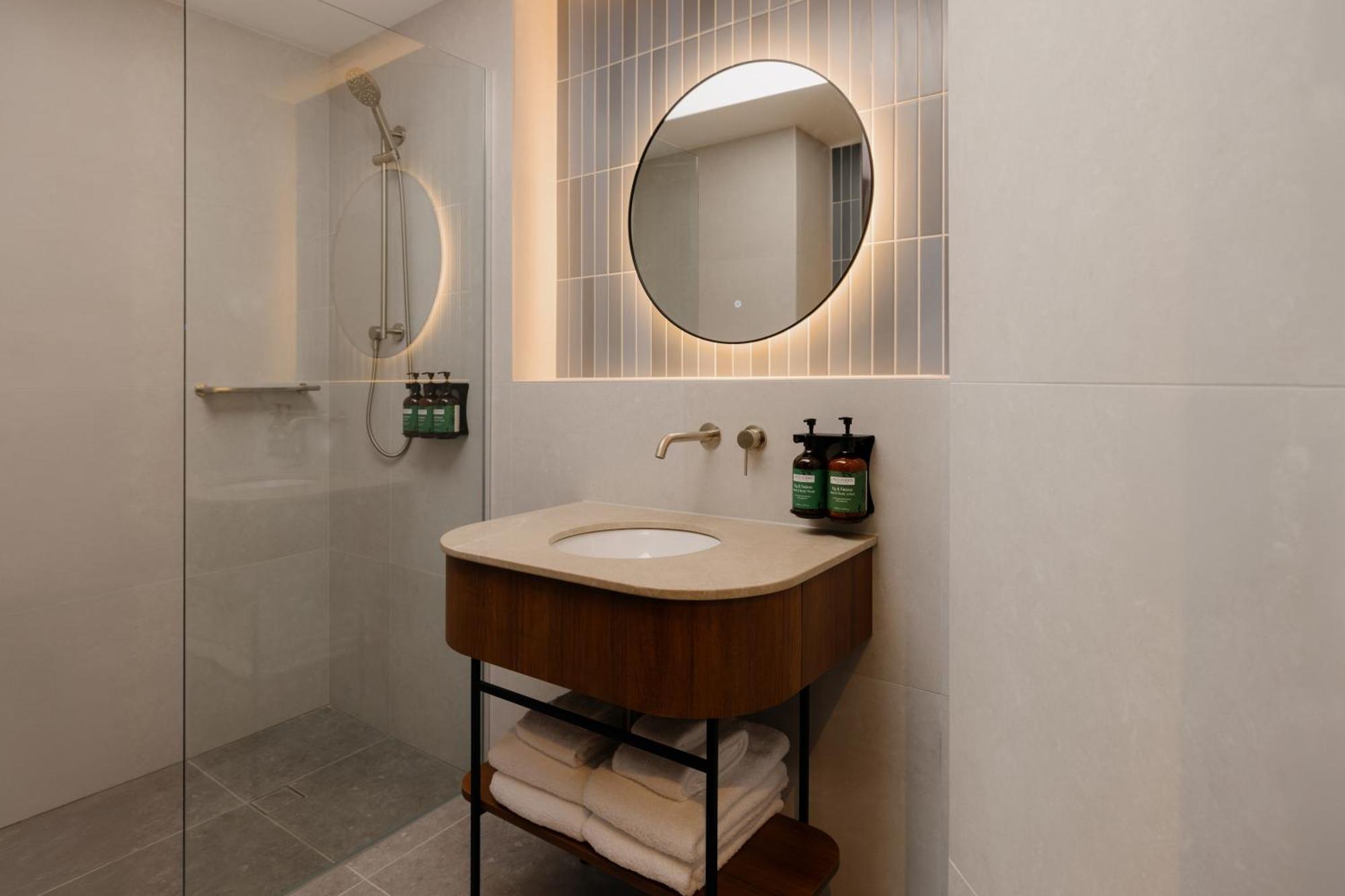 Crowne Plaza Adelaide Mawson Lakes By Ihg Exterior foto